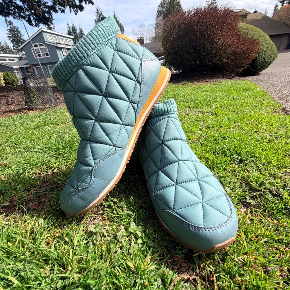 Teva Ember Commute Mid Boots Teal Blue Quilted Ripstop Zip Up Slipper Sneakers